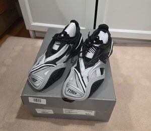 Balenciaga Black and Gray Tyrex Sneakers. Size 36